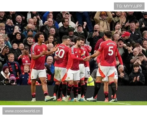 曼联重建困局:短期成绩压力与长期体系构建的冲突显现 曼联重建困局:短期成绩压力与长期体系构建的冲突显现