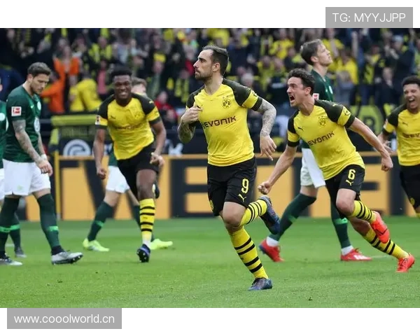 多特蒙德中场节奏失控问题显现,对球队赛季走势与稳定性形成制约 多特蒙德中场节奏失控问题显现,对球队赛季走势与稳定性形成制约