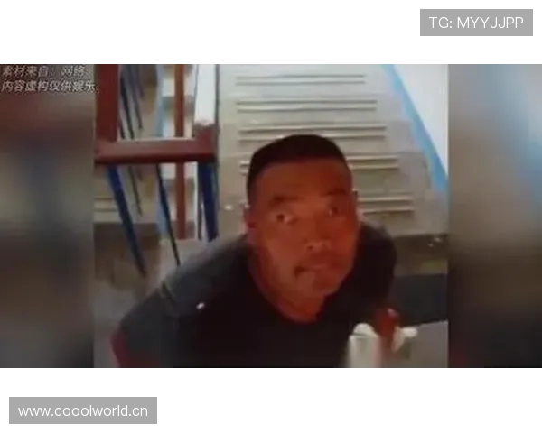 扬尼斯今天又穿破鞋出门，豪宅里生活像邻居家的大叔一样真实了点儿吧？